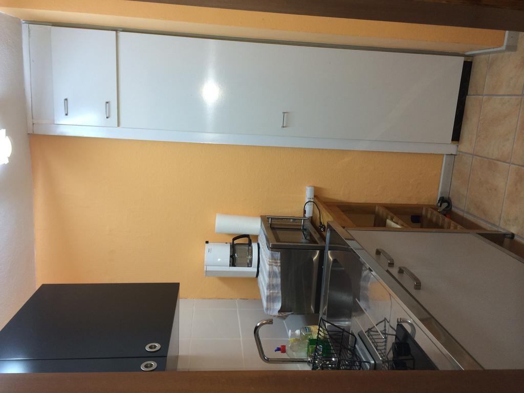 2Places Side Lorrach Room photo